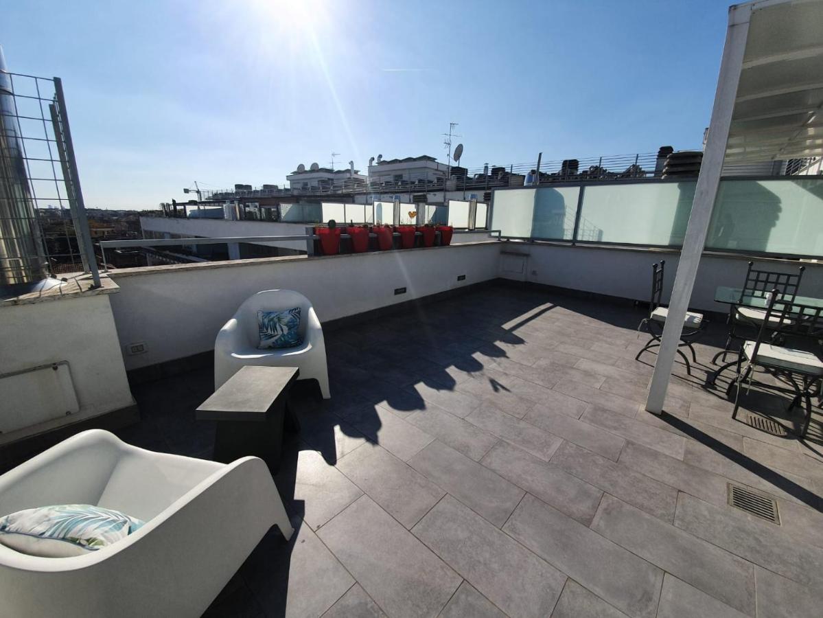 Penthouse 41 In Trastevere With Big Terrace ローマ エクステリア 写真